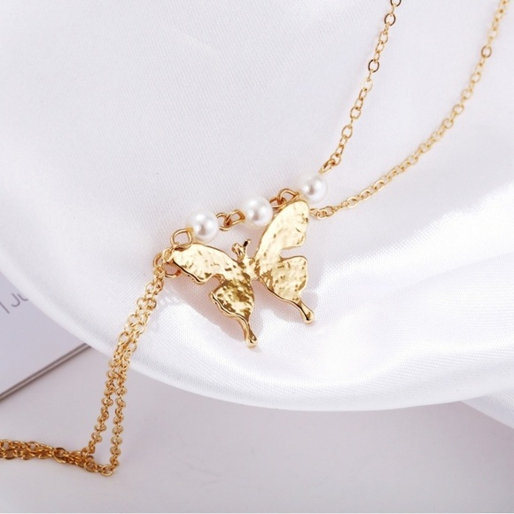 Fashion Jewelry Jewelry - Elegant Gold Color Butterfly Necklace with Faux Pearls - NWOT
